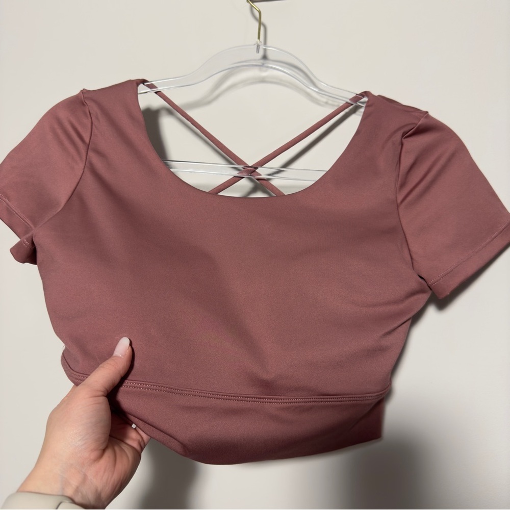 Revial Rasberry Work Out Crop Top Maroon Size Medium Women’s